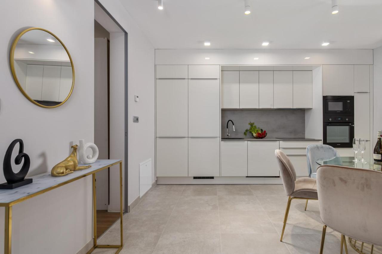 Apartmani Dogas ツリクヴェニツァ エクステリア 写真