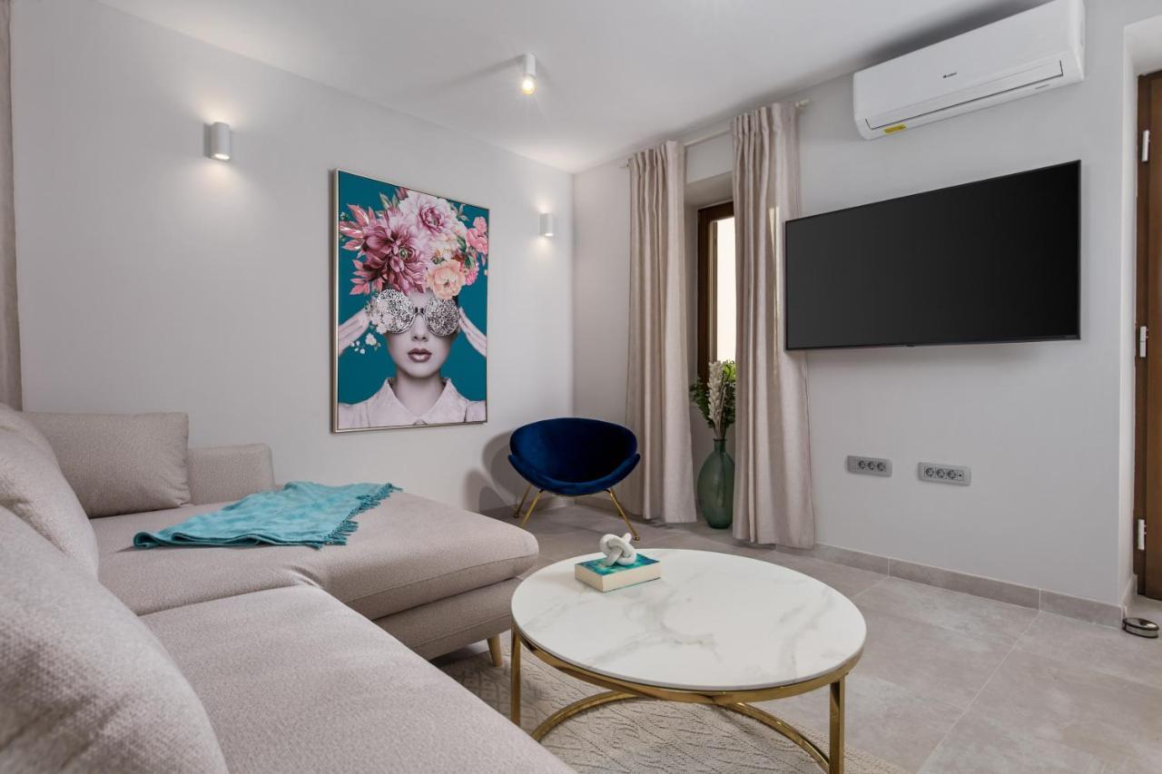 Apartmani Dogas ツリクヴェニツァ エクステリア 写真